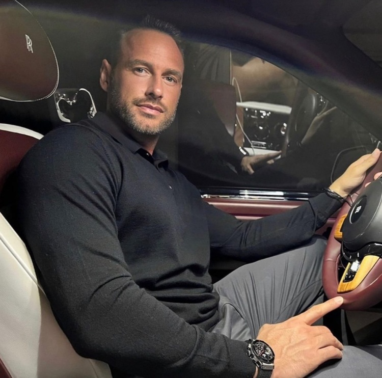 开云公司-太阳报：自称亿万富翁，一名商人声称正竞购切尔西多数股权